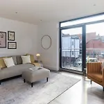 The Harlesden Place - Modern 3Bdr Flat With Balcony