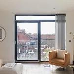 The Harlesden Place - Modern 3Bdr Flat With Balcony