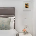 Modern 2 Bed Apartments By Livestay Short Lets & Serviced Accommodation London