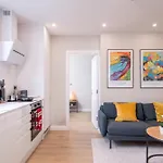 Tabard House Apartment London Bridge In City Of London