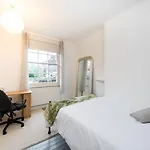 2-Bed In The Heart Of Camden