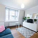 2Bed Cosy Flat In Vibrant Fitzrovia
