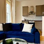 Stylish One Bedroom Apartment In The Heart Of Angel