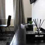 Clapham Common 3 Bed Apartment