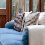 The Oval Collection