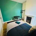 Guest Rooms 15 Minutes To Central London