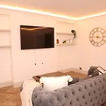 Star London Edgware Road 2-Bed Haven