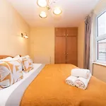 Garden Flat With A Heath Views & London Skyline