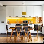 Home Away From Home - Spacious 3 Bed