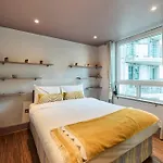 The Vauxhall Hideout - Comfy 2Bdr Flat With Balcony