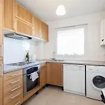 2 Bed Bright Flat In Fulham