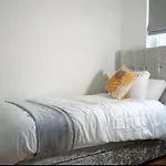 Home Away From Home - Spacious 3 Bed