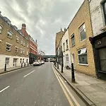Bethnal Green Rooms R5