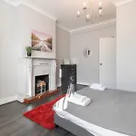 Chrystal Palace Stays With Free Parking Lambeth