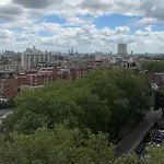 Modern Flat Central London