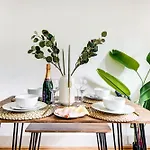 Heart Of Hackney - 2Bed Garden Flat Sleeps 6