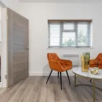 Beautiful-Cosy-King Sized Bed Flat 3 Min Walk To Tube Station