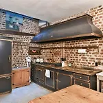 Knightsbridge 2Br Mews House