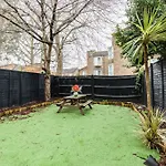 Stylish & Spacious 3Bed In Putney