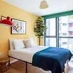Vibrant And Modern Apartment With Canal Views