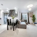 One Bedroom Serviced Accommodation In London Catford Close To Lewisham - Perfect For Long Stay, Business, Leisure And Relocations