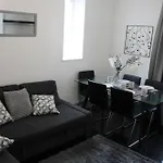 Clapham Common 3 Bed Apartment