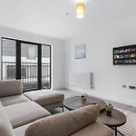3 Bedroom Sleep12 In London Mr2