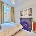 Bright & Spacious West London Gem