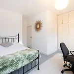 2-Bed In The Heart Of Camden