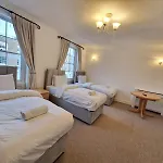 Baker Street Suites