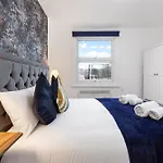 Modern One Bedroom Flat - Sleeps 3 - Transport Links - Finchley Road, Euston, King Cross Station - London Nw3