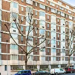 Capital Apartment 516, Chelsea Cloisters