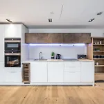Luxury 2Bed:Prime Location, Min 2 Main Attractions