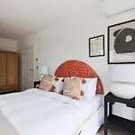 The Wembley Park Wonder - Charming 2Bdr Flat With Balcony