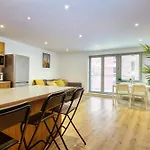 2 Bed Flat In Islington
