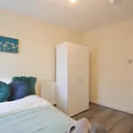 Curve Apartments