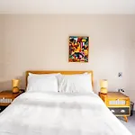 Luxury Apartment In Notting Hill By Portobello Market