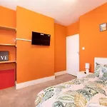Barking Road Comfy House