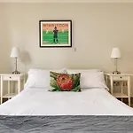 Spacious 2 Bed Battersea High Street