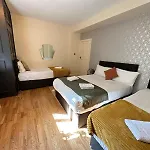 Charming 2 Bedroom Flat In Kensington High Street