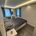 Lovely Chelsea Entire Apartment London City