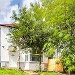 Double Modern Studio London