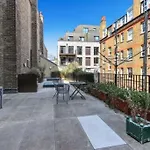 Small One-Bed Flat, Payment Required Straight Away, Host Will Message You After You\'Ve Made A Reservation