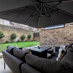 The New Cross Premier Rooms