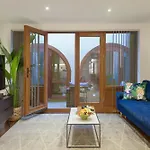 A2Bstays Fitzrovia Suite