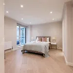 Beautiful 2-Bed Flat-Hosted By Sweetstay