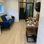 2 Bed Apartment In London