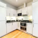 Stayinn Aldgate East