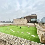 Canary Wharf, Sleeps 4, Fast Wifi, Gym, Prime Location