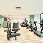 Canary Wharf, Sleeps 4, Fast Wifi, Gym, Prime Location